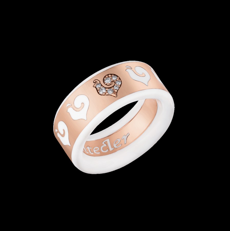 Gioielleria Chantecler | Anello Fede Carousel In Oro Rosa 18Kt, Gallo In Pave Di Diamanti E Smalto Bianco Cod.41031