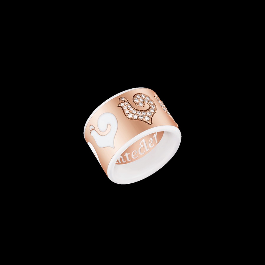 Gioielleria Chantecler | Anello Fascia Carousel In Oro Rosa 18Kt, Galli In Pave Di Diamanti E Smalto Bianco Cod.41029